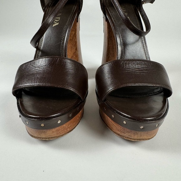Prada platform sandals, beautiful brown color, authentic w/ 2 Prada dust bags - Picture 5 of 13